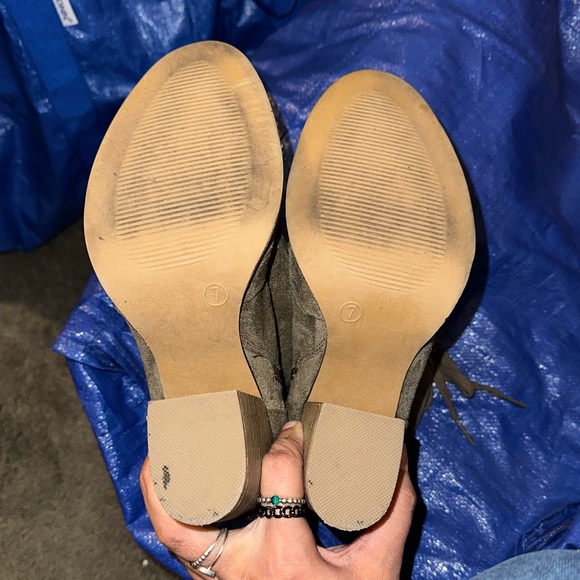 Green suede ankle boots - Picture 3 of 3